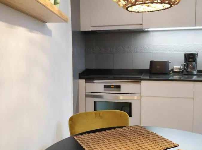 Iturri Old Town Lägenhet *